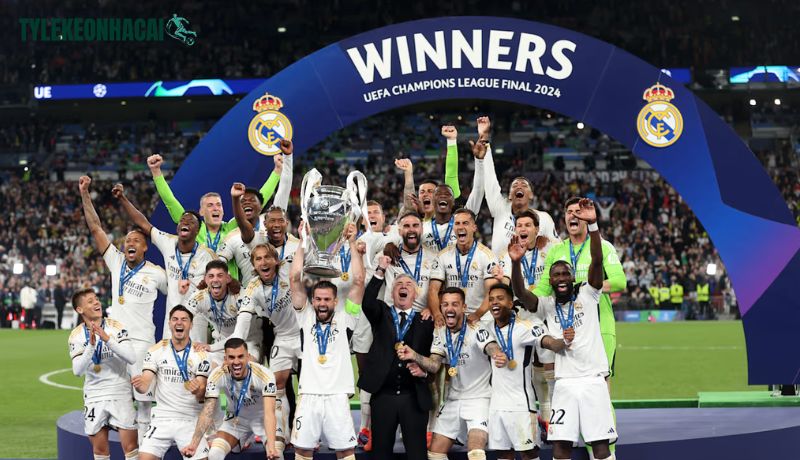 Những đế chế từng thống trị Champions League
